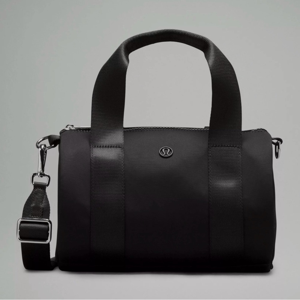 New LULULEMON Knit Nylon Mini Barrel Duffle Bag Crossbody Handbag Black - Picture 8 of 9